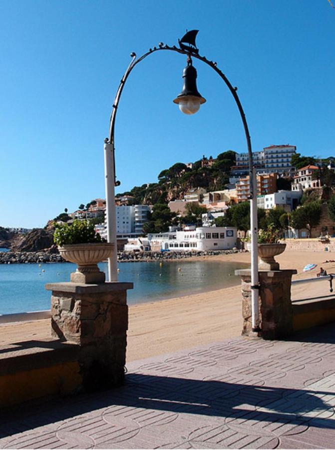 Nuevo Luminoso Apartamento Catalina A 80 Metros De La Playa Para 4 Personas Sant Feliu de Guíxols Esterno foto
