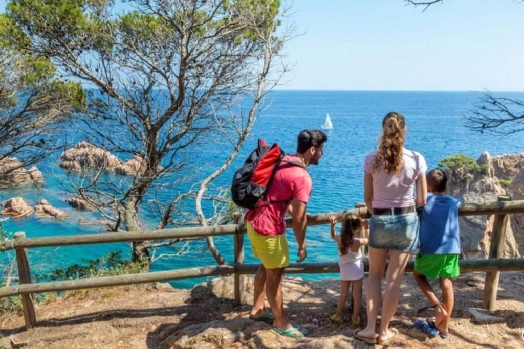 Nuevo Luminoso Apartamento Catalina A 80 Metros De La Playa Para 4 Personas Sant Feliu de Guíxols Esterno foto
