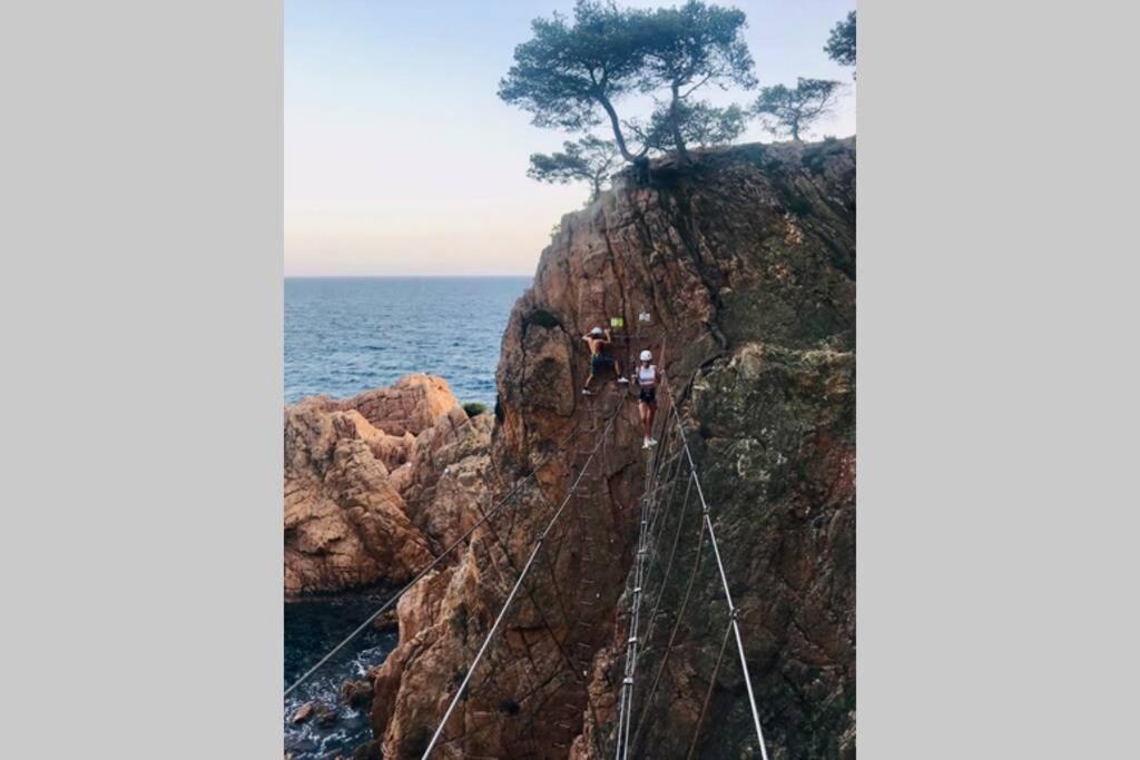 Nuevo Luminoso Apartamento Catalina A 80 Metros De La Playa Para 4 Personas Sant Feliu de Guíxols Esterno foto