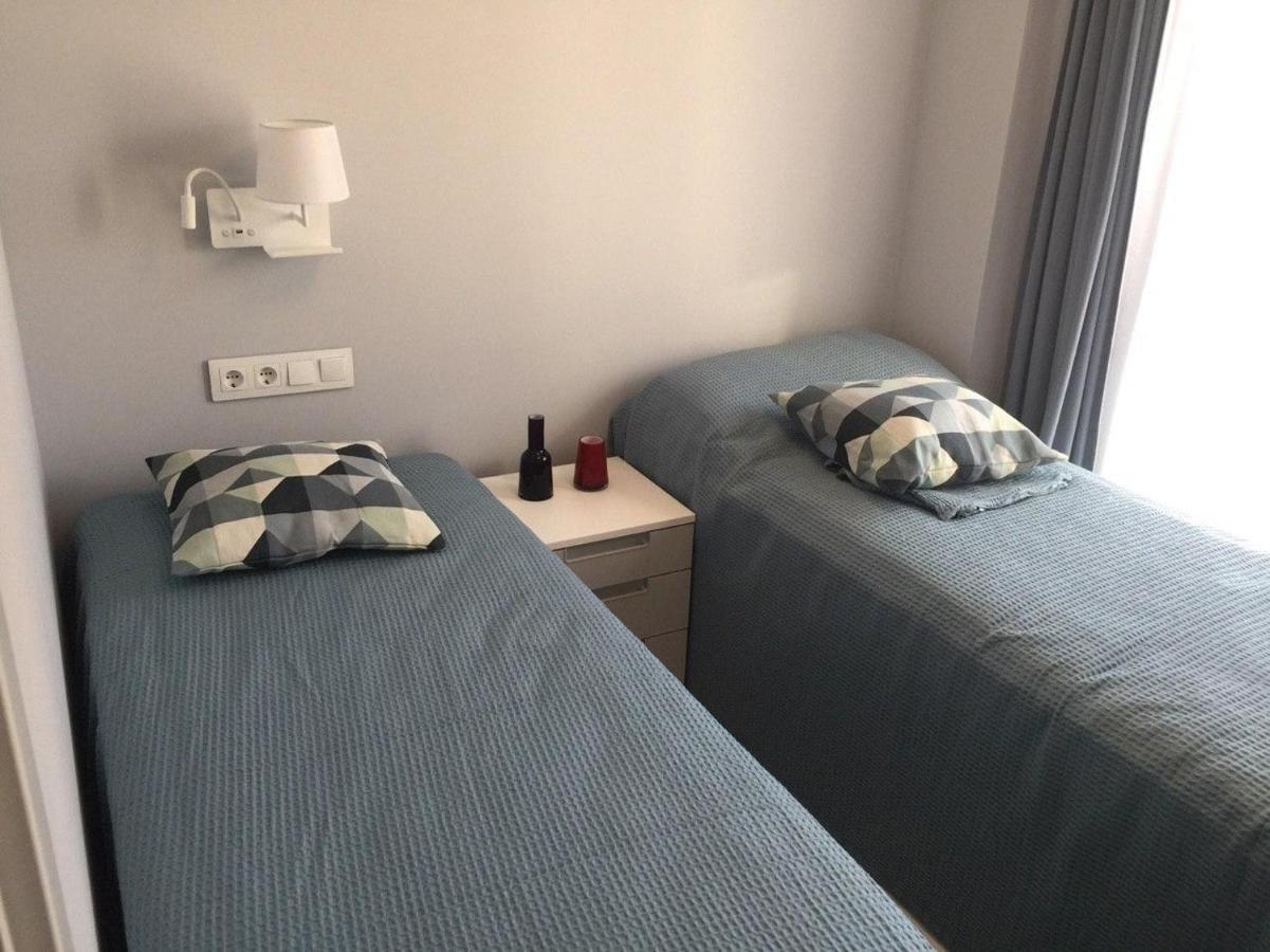 Nuevo Luminoso Apartamento Catalina A 80 Metros De La Playa Para 4 Personas Sant Feliu de Guíxols Esterno foto