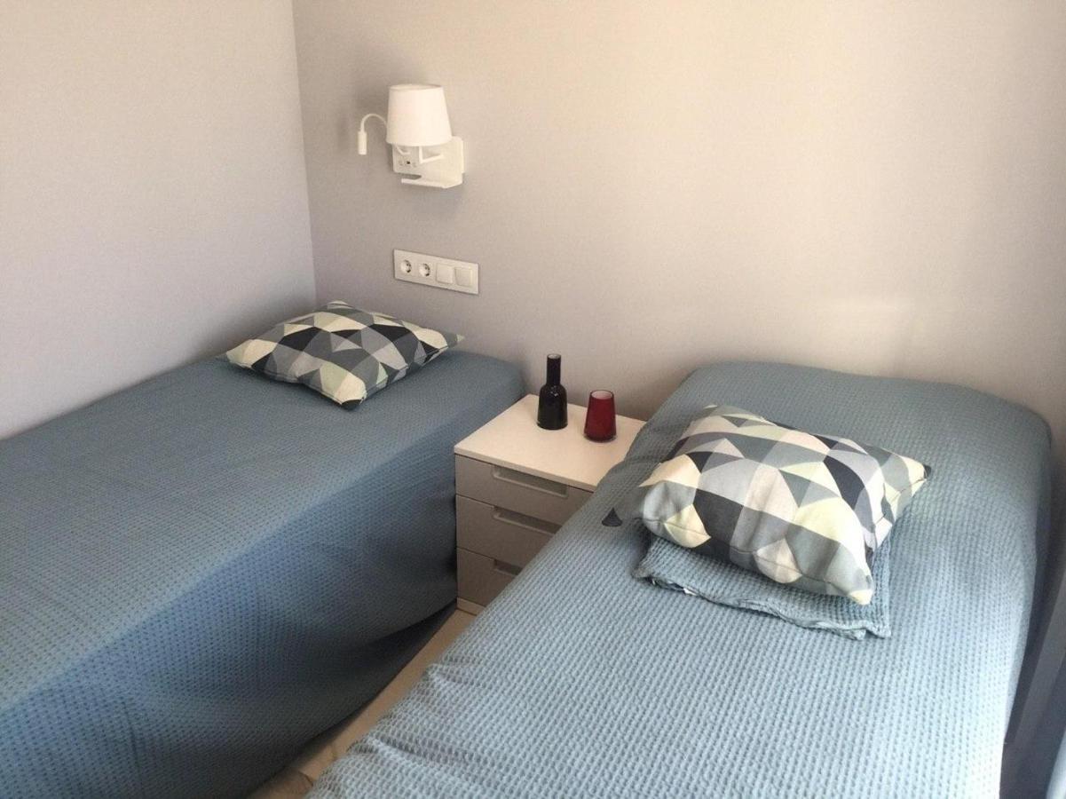 Nuevo Luminoso Apartamento Catalina A 80 Metros De La Playa Para 4 Personas Sant Feliu de Guíxols Esterno foto