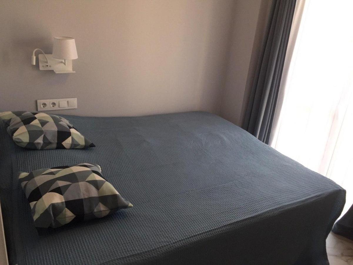 Nuevo Luminoso Apartamento Catalina A 80 Metros De La Playa Para 4 Personas Sant Feliu de Guíxols Esterno foto