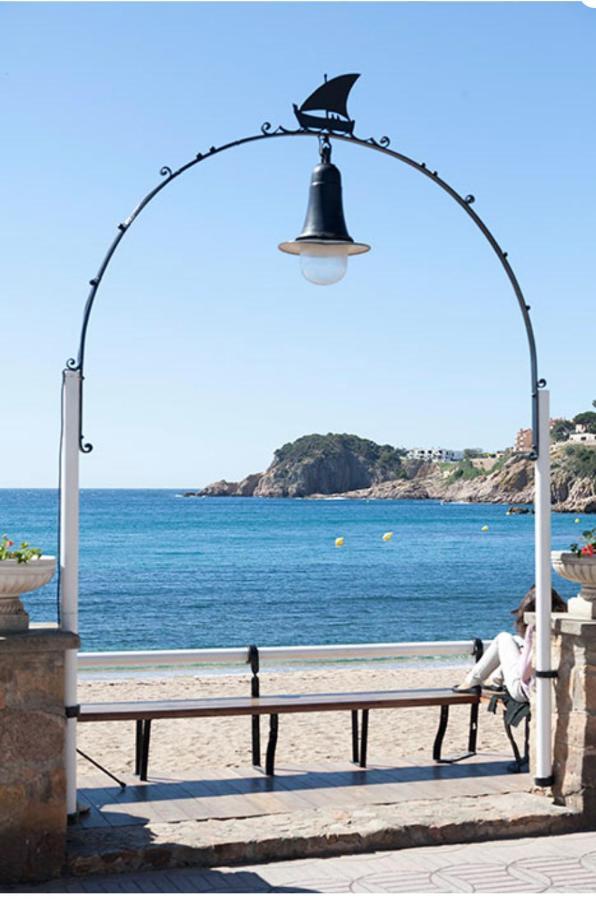 Nuevo Luminoso Apartamento Catalina A 80 Metros De La Playa Para 4 Personas Sant Feliu de Guíxols Esterno foto
