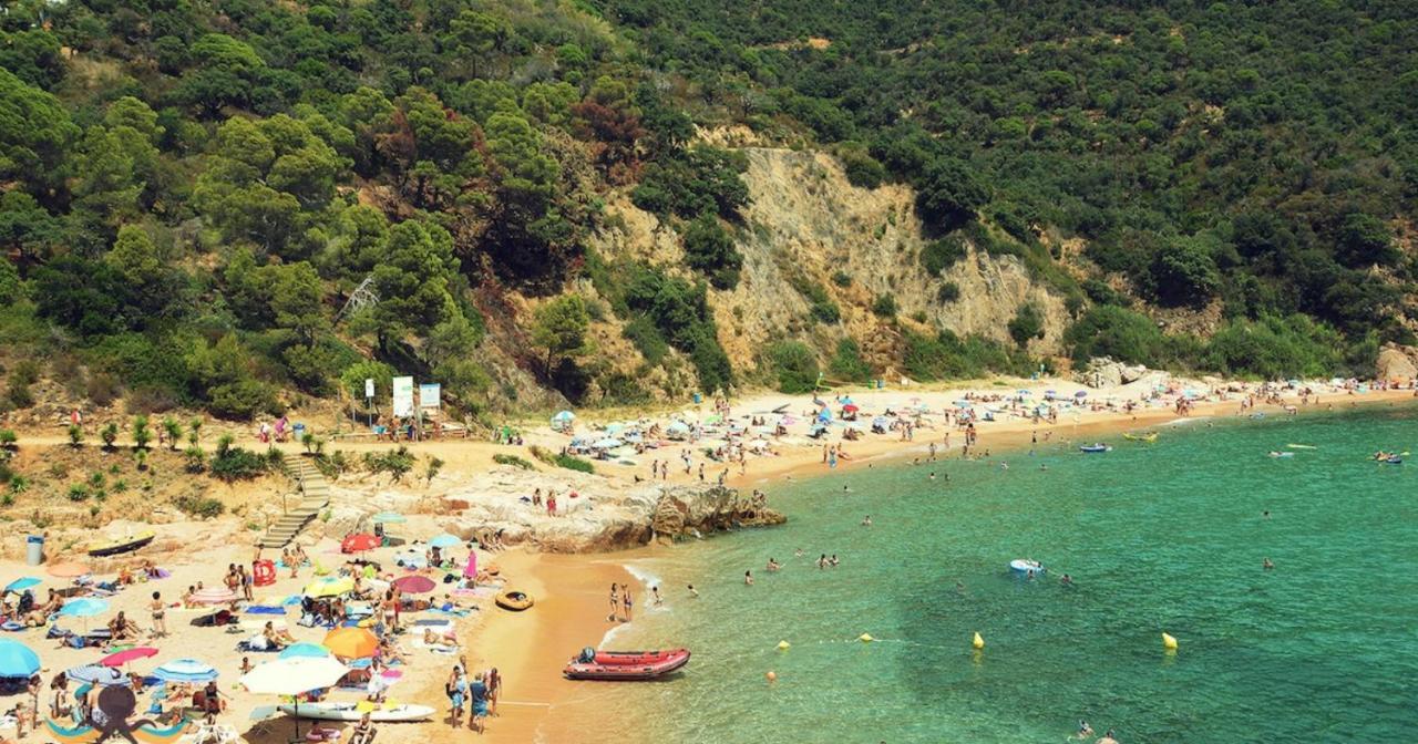 Nuevo Luminoso Apartamento Catalina A 80 Metros De La Playa Para 4 Personas Sant Feliu de Guíxols Esterno foto